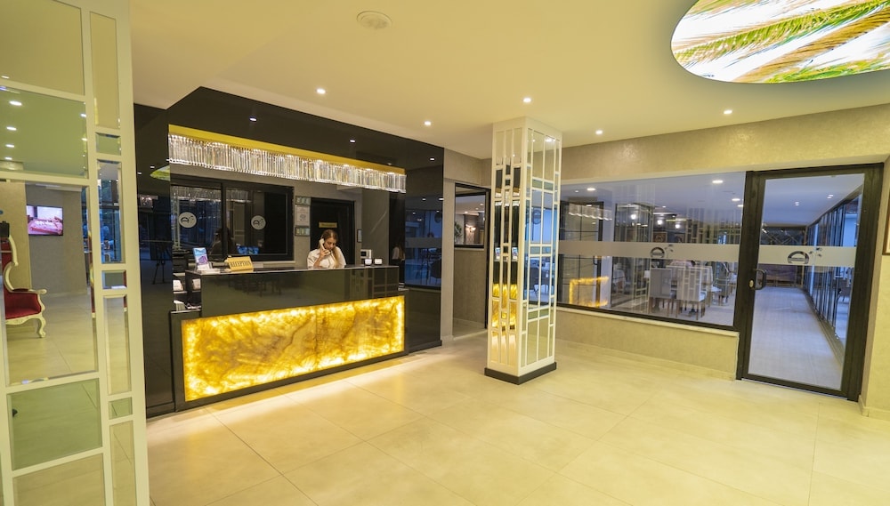 Stockholm - Alanya - Azak Beach Hotel