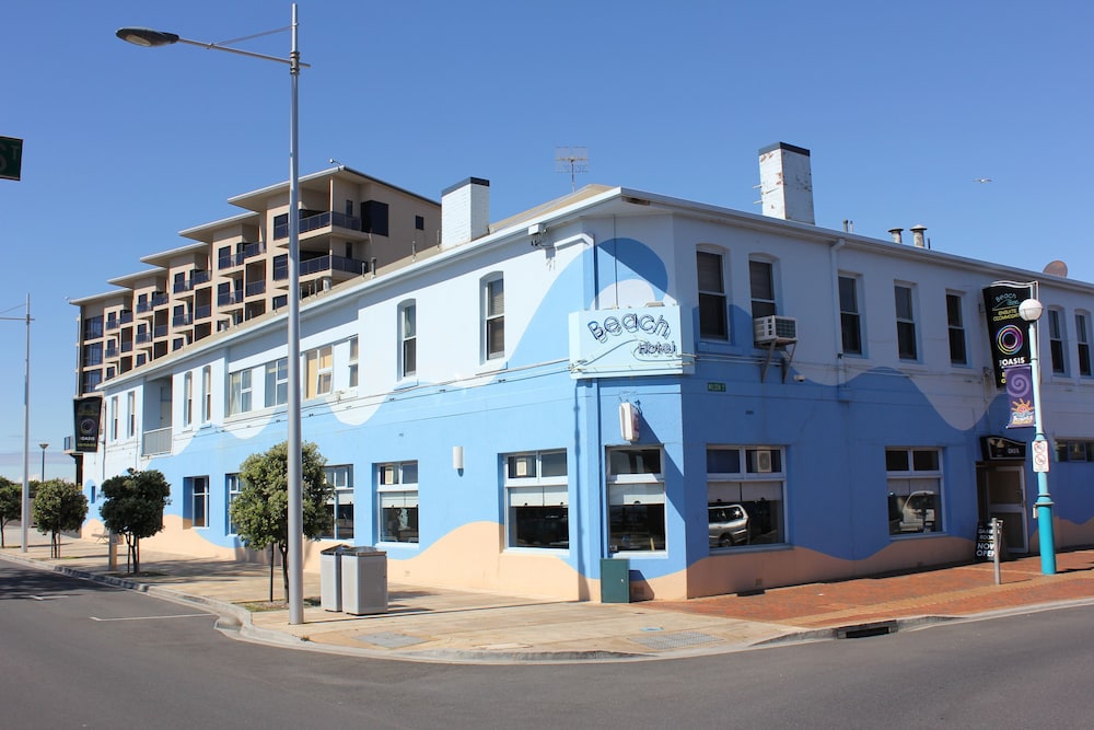 Burnie - Beach Hotel