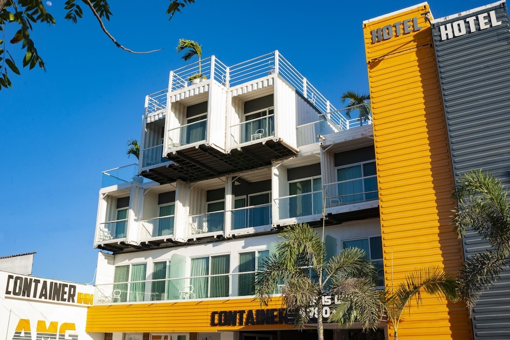 Puerto Vallarta - Container Inn Hotel Aeropuerto