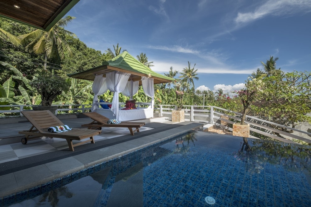 Manggis - Villa Suari I