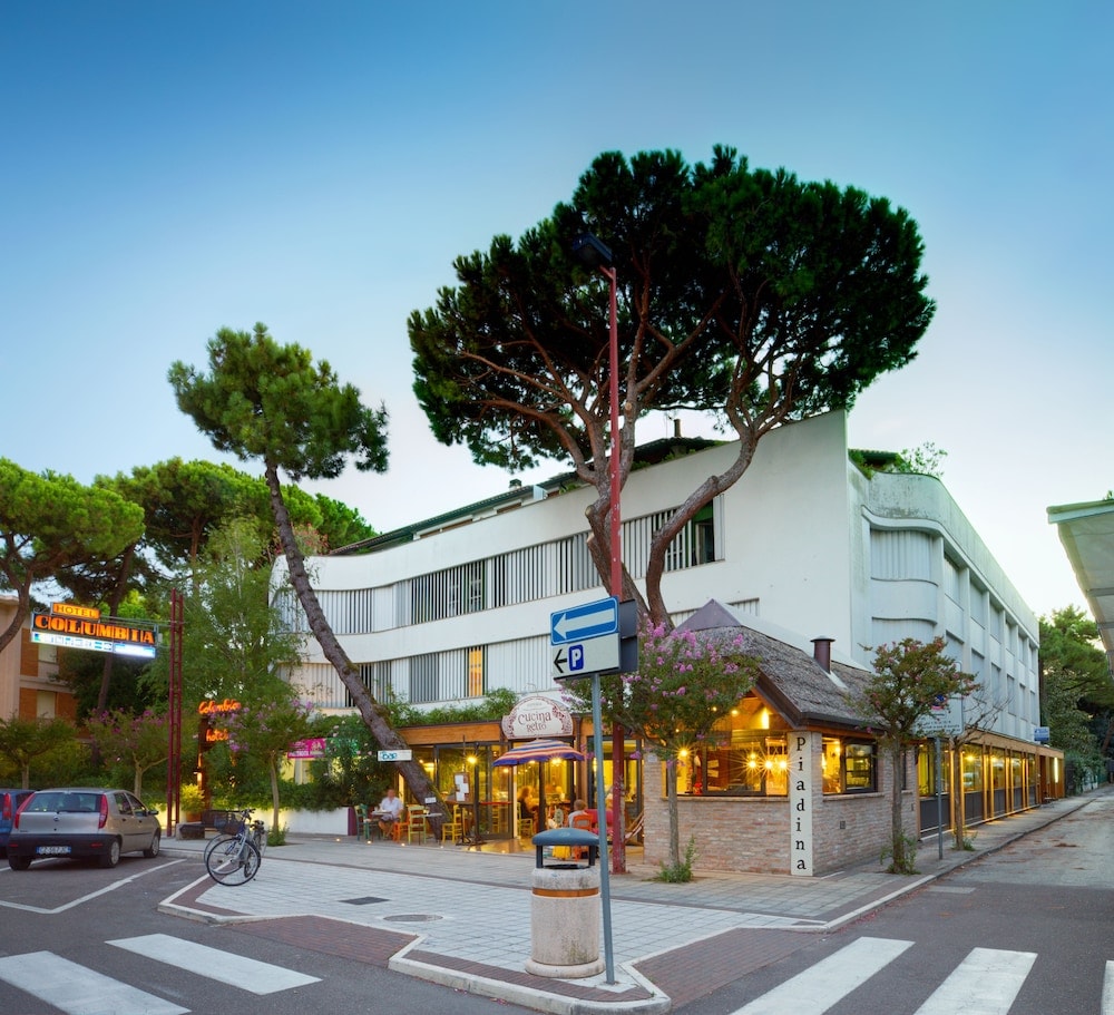 Marina di Ravenna - Hotel Columbia