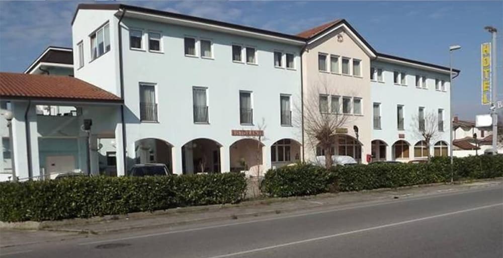 Monfalcone - Risthotel Airport