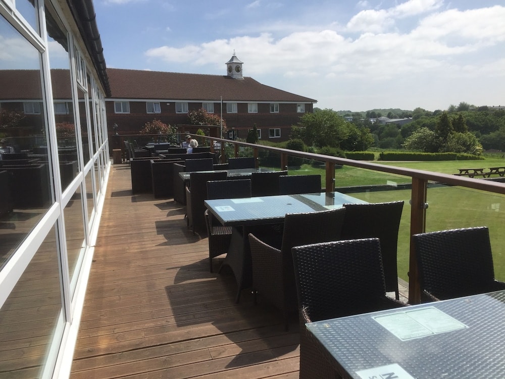 Newland - Bells Hotel
