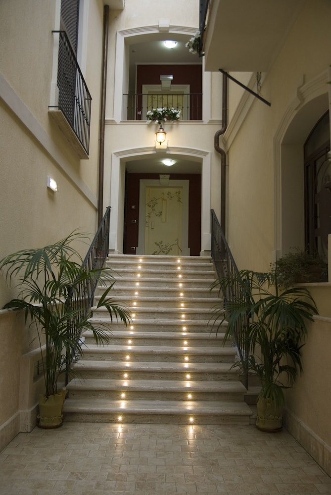 Bovalino Marina - Palazzo Reginella
