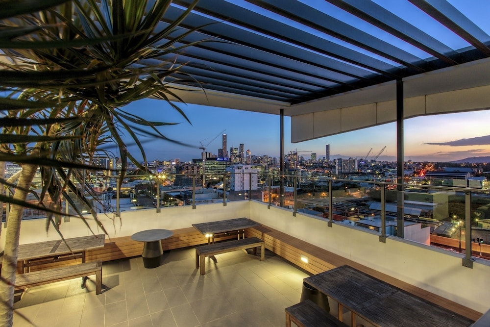 Brisbane - Code Apartments
