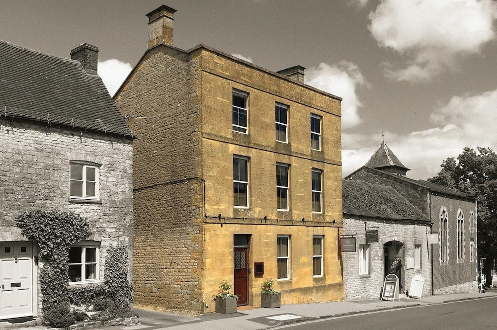 Bourton-on-the-Water - Victoria House