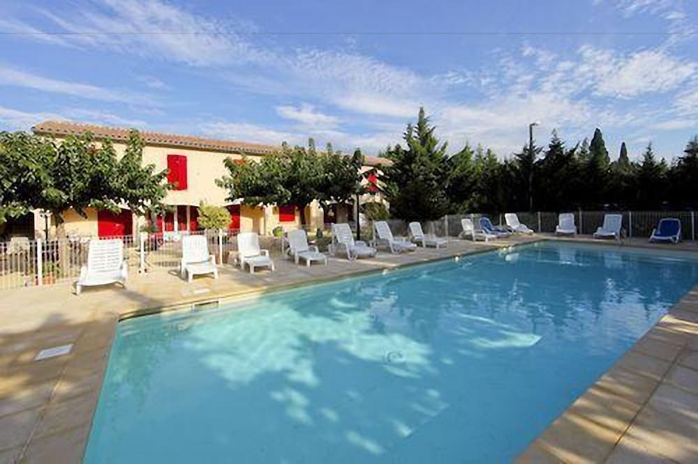 Carpentras - Hôtel PRATO PLAGE