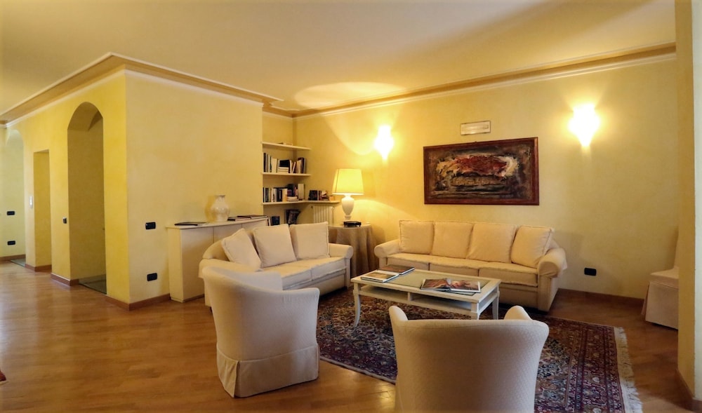 Canelli - Albergo Castiglione Langhe