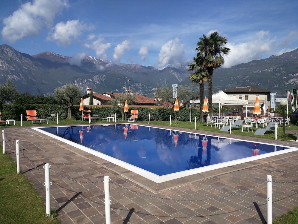 Riva del Garda - Hotel Everest Arco