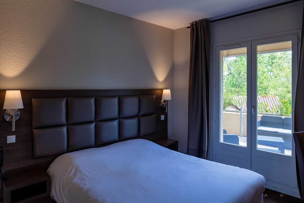 Belleville-en-Beaujolais - Logis Hotel Noemys Morgon