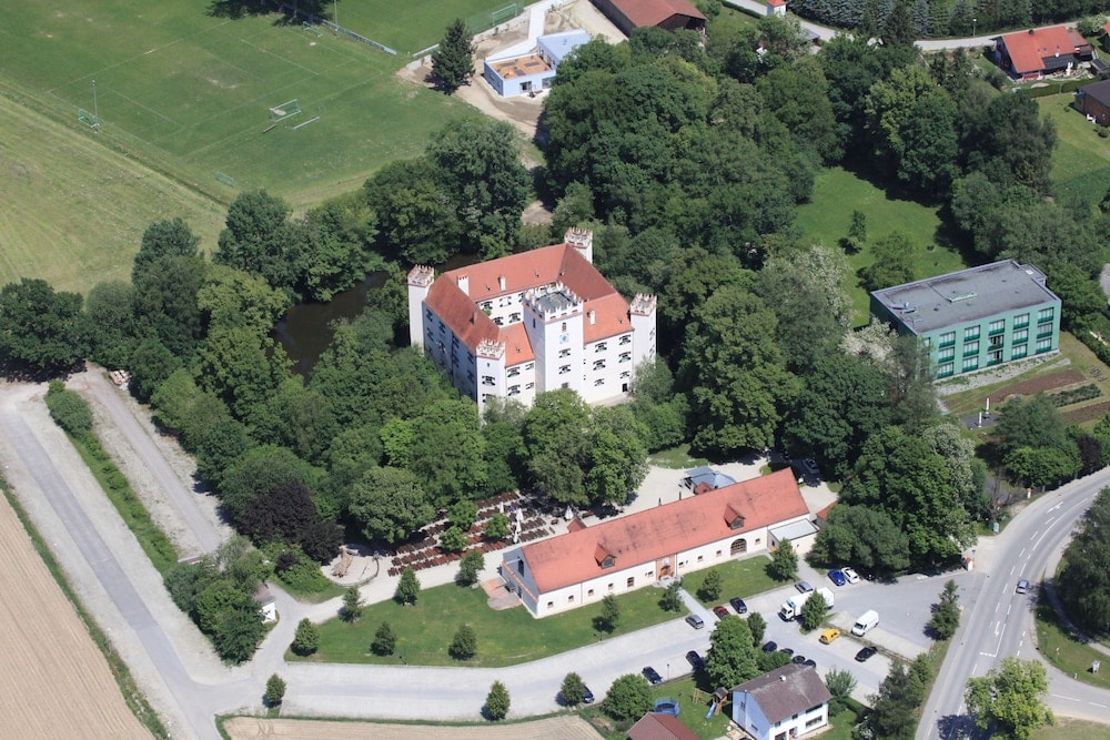 Arnstorf - Schlossparkhotel Mariakirchen