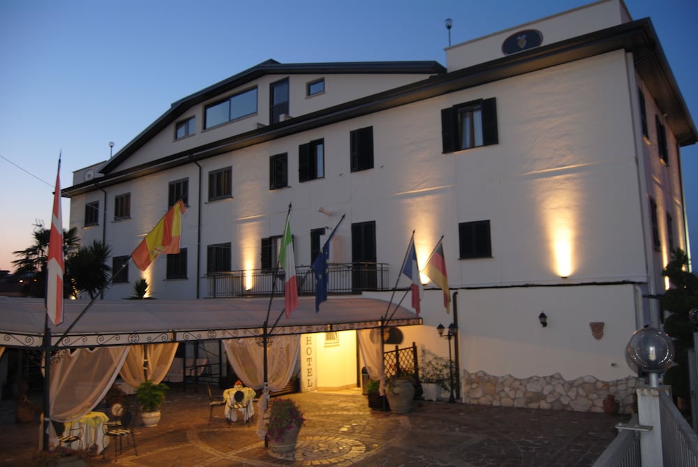 Velletri - Hotel Nespolo D'Oro