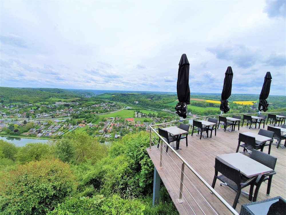 LES 7 MEUSES - Restaurant & Hébergements HÔTELIERS - INSOLITES - WELLNESS - GÎTES