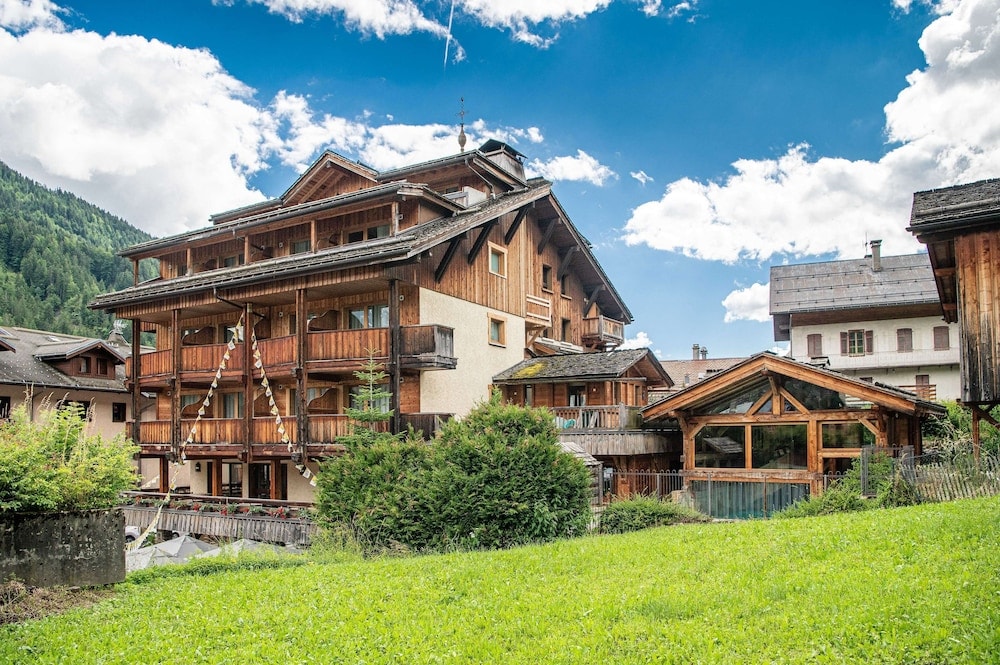 La Clusaz - Best Western Chalet les Saytels