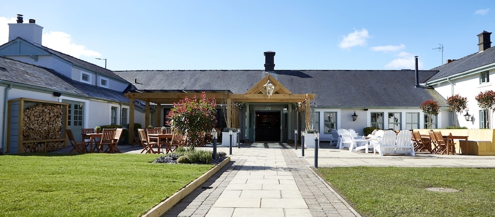 Preston, Lancashire - The Bluebird Inn at Samlesbury