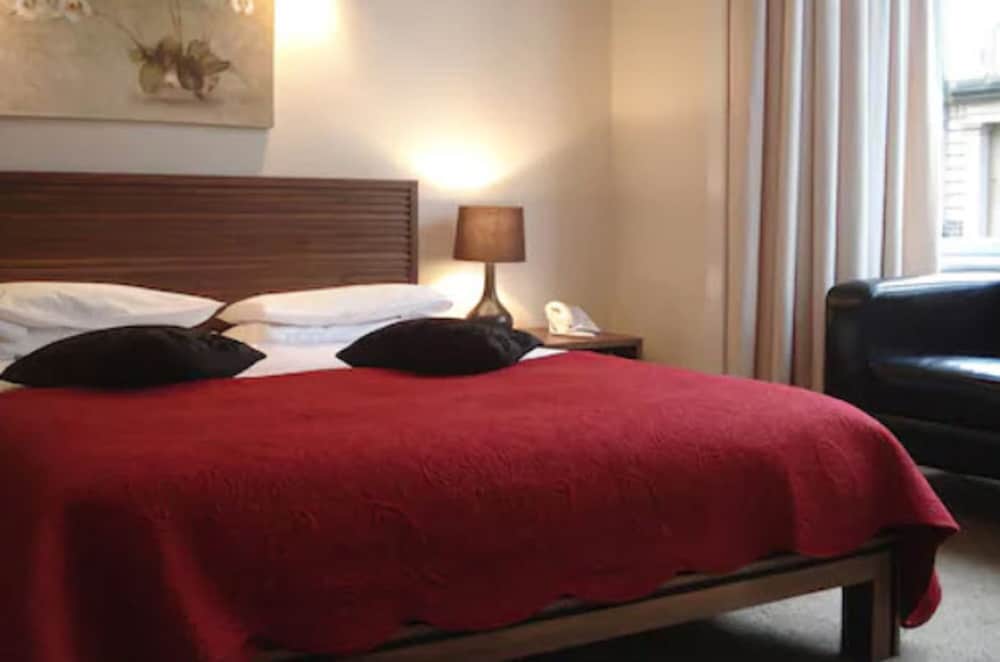 Glasgow - Sandyford Hotel