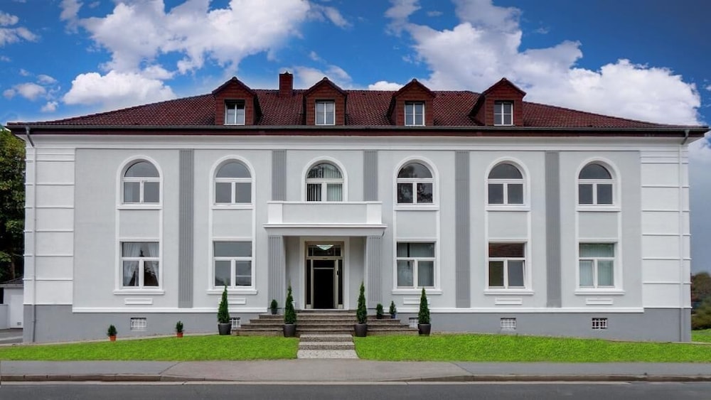 Düren - VILLA BOWDY