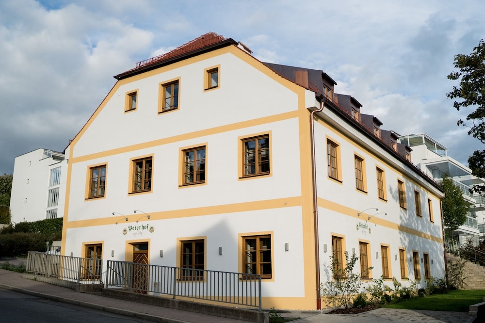 Freising - Bob W Munich Airport - Peterhof