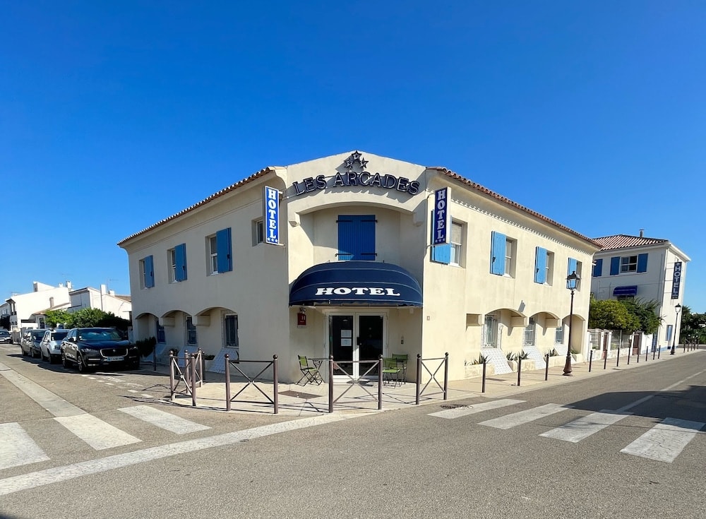 Saintes-Maries-de-la-Mer - Hôtel Les Arcades