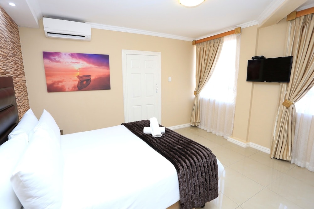 Westville - Bayside Hotel Pine Street