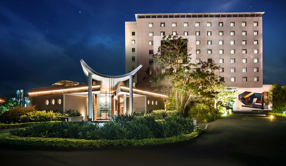 Quatre Bornes - Hennessy Park Hotel