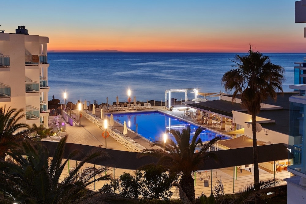 Cala Vadella - Aparthotel Nereida