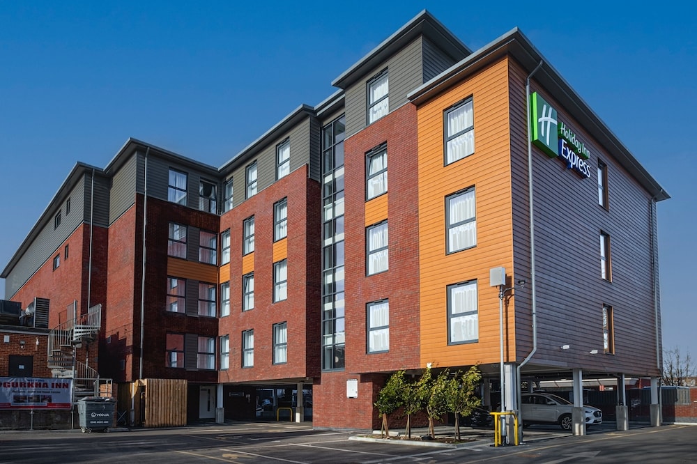 Farnborough - Holiday Inn Express FLEET by IHG