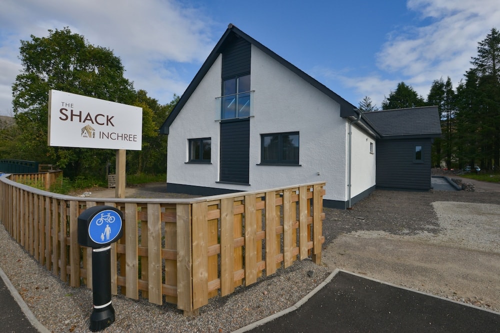 Glencoe - The Shack & Pods at Inchree