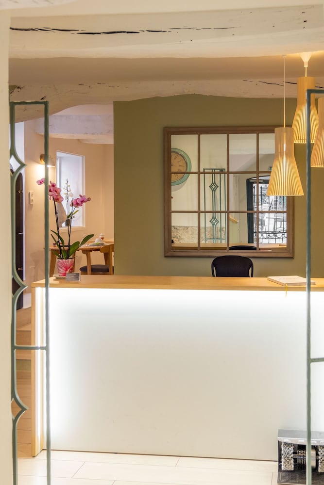 Stockholm - Grasse - Hotel les Armoiries