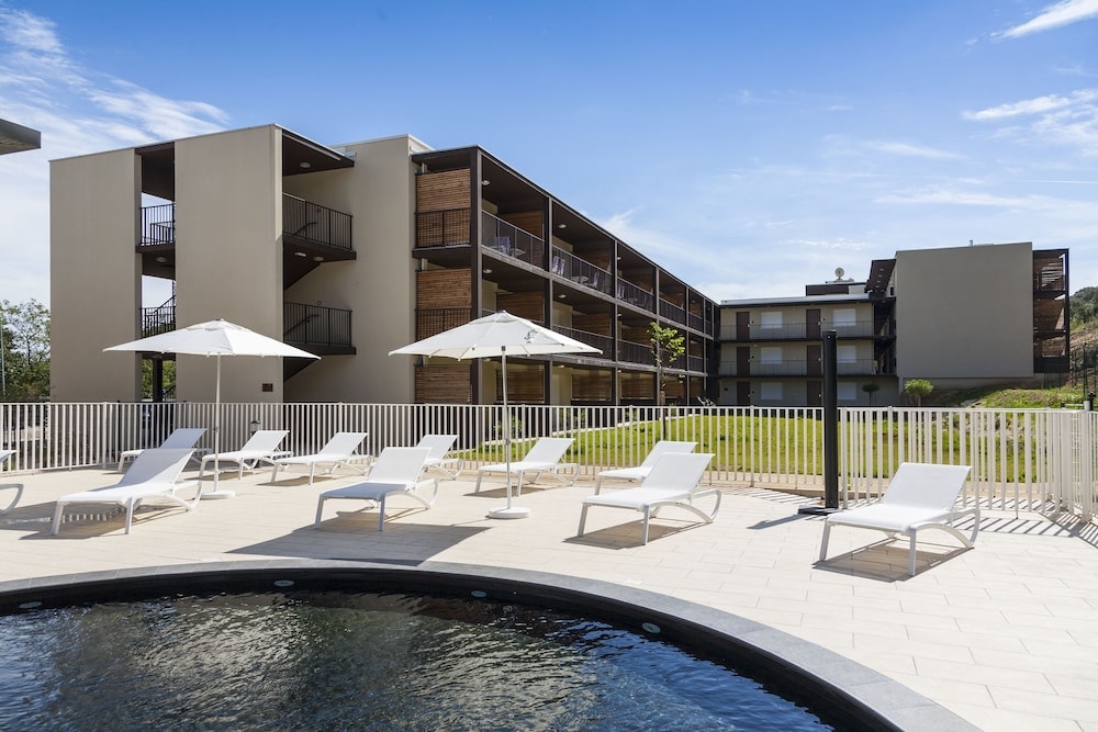 Remoulins - Residhotel Pont du Gard