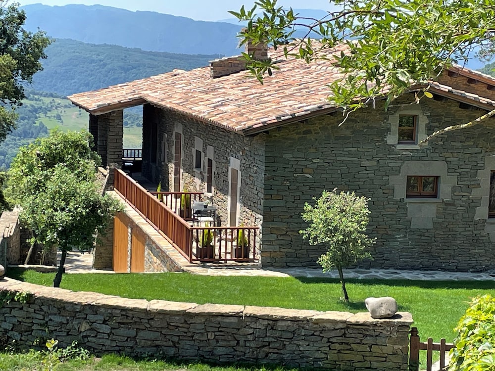 Rupit - Hotel Santa Llucia Rupit