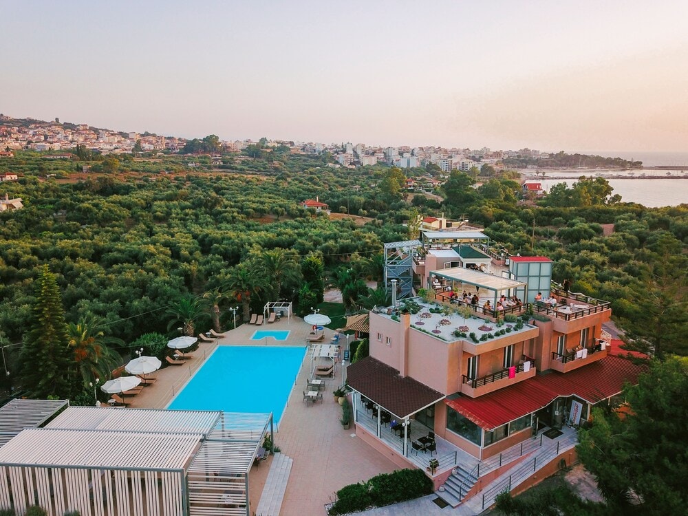 Trifylia - Apollo Resort Art Hotel