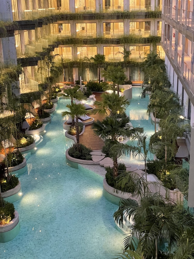Stockholm - Phuketön, Thailand - Panwaburi Beachfront Resort - SHA Extra Plus