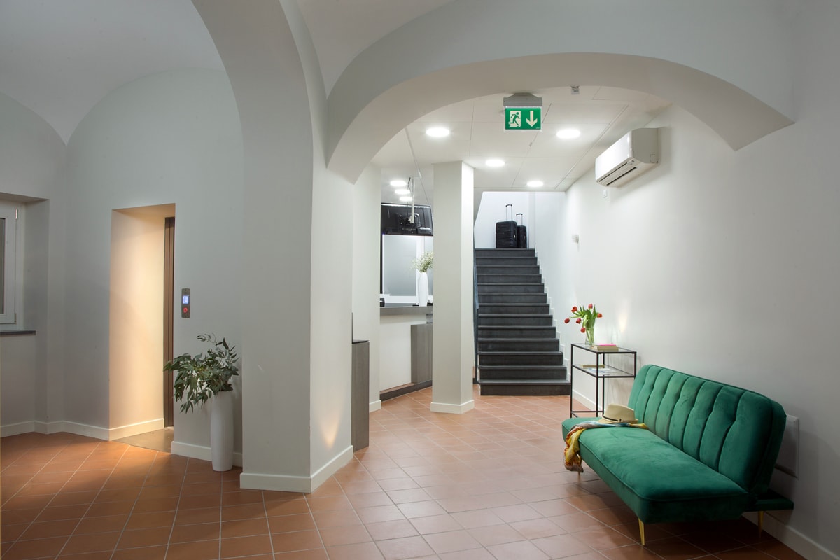 Stockholm - Neapel - Palazzo Sant'Antonio