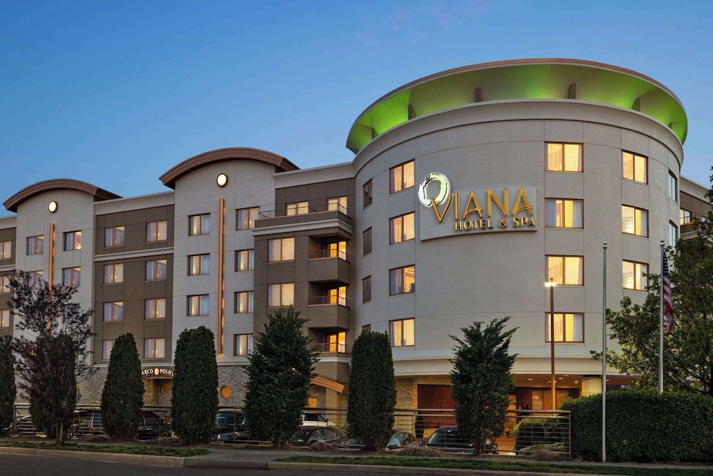 Carle Place - Viana Hotel and Spa, Trademark Collection by Wyndham