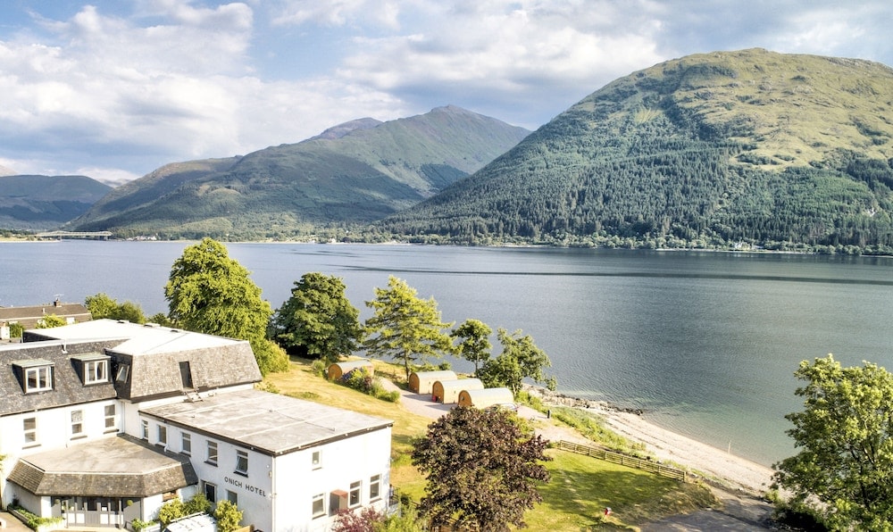 Glencoe - Onich Hotel & Lochside Beach Pods