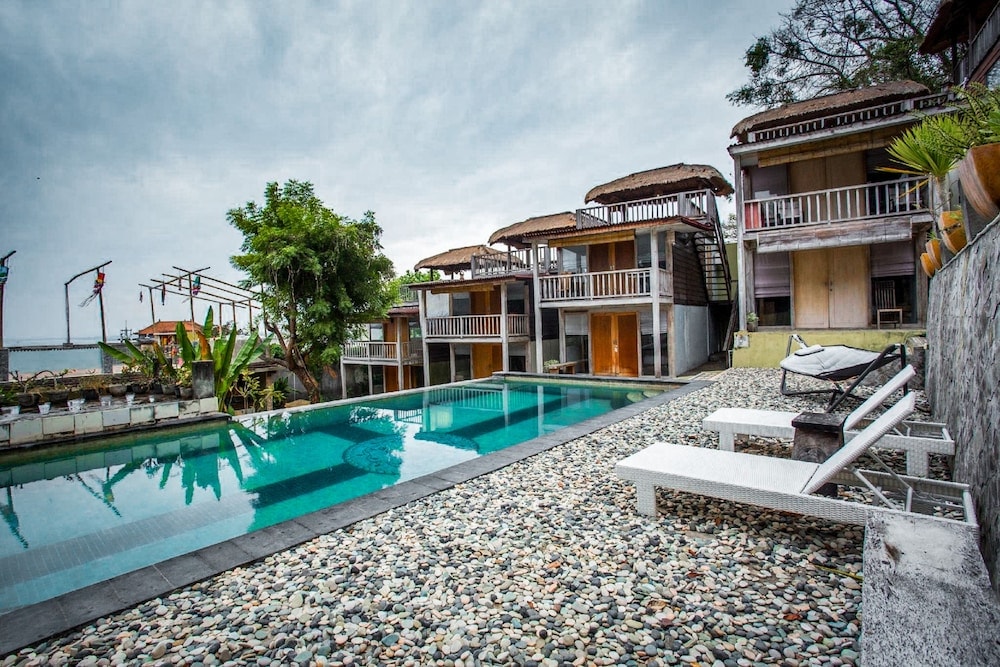 Nusa Dua - Tree House Lodge