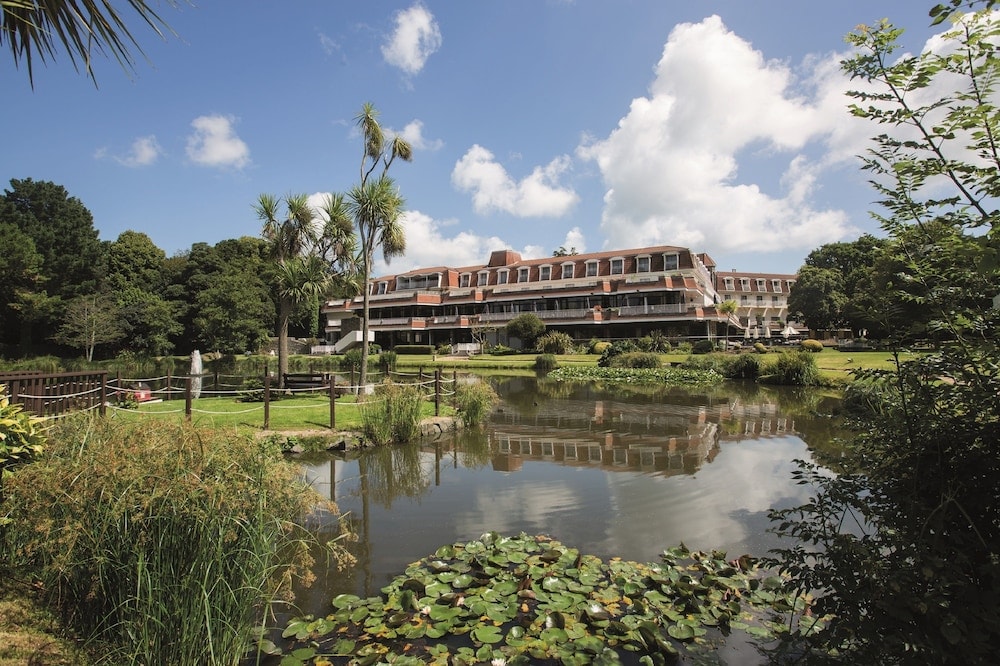 St Martin Guernsey - St. Pierre Park Hotel & Golf