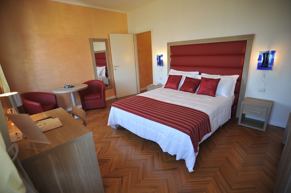 Fermo - Hotel Astoria