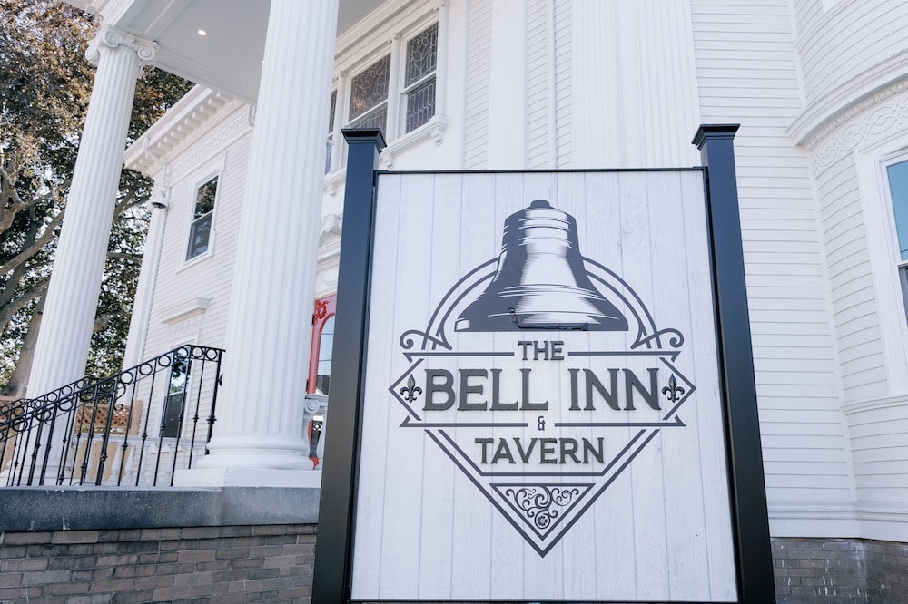 Salem (MA) - The Bell Inn
