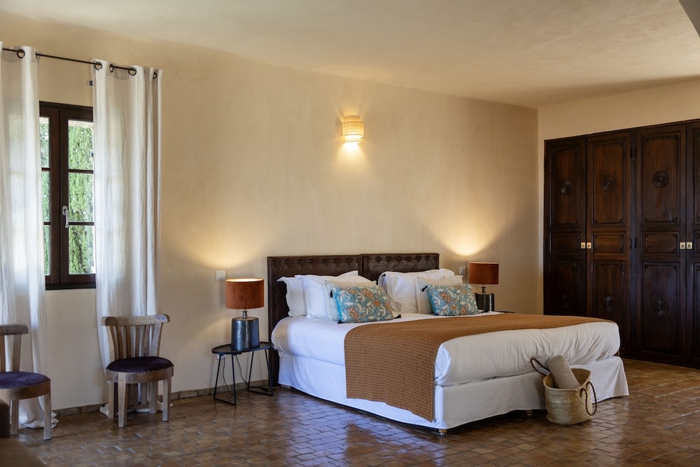 Lama - Hôtel Case Latine