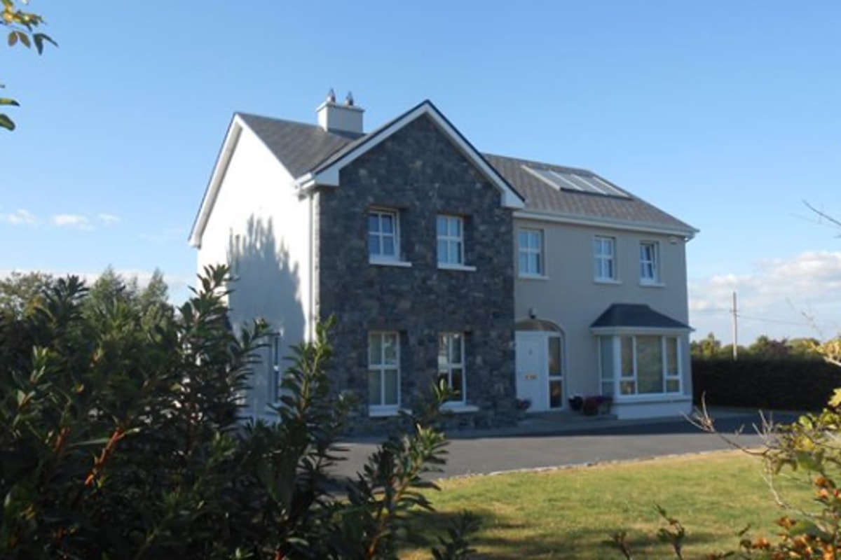 Oranmore - Raftery's Way B&B