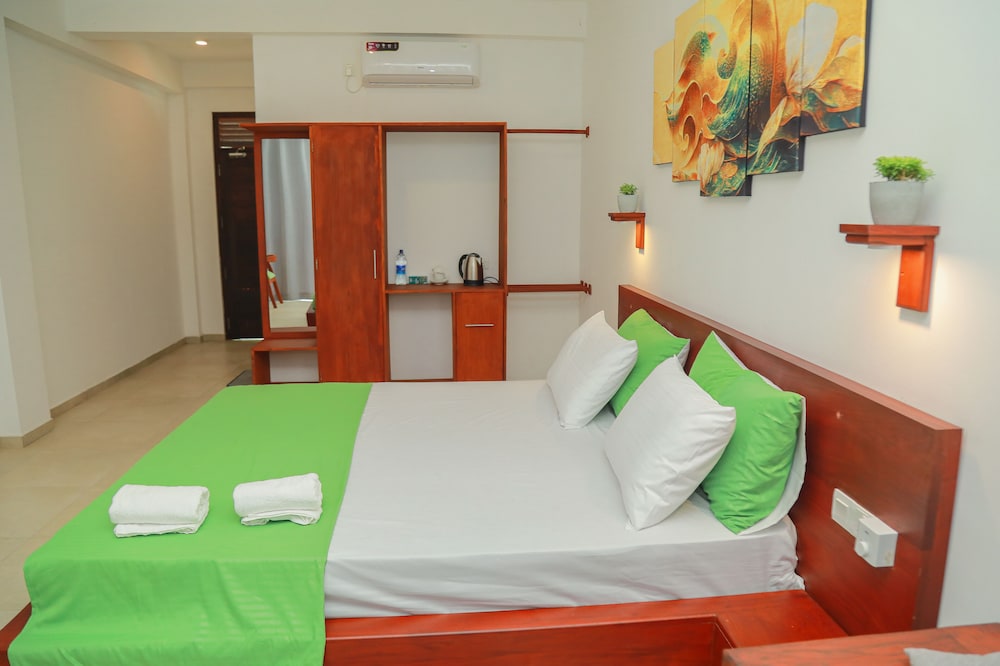 Hikkaduwa - Traveller's Hotel Hikkaduwa
