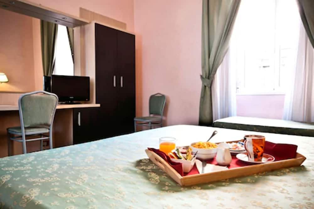 Stockholm - Rom - Hotel Priscilla