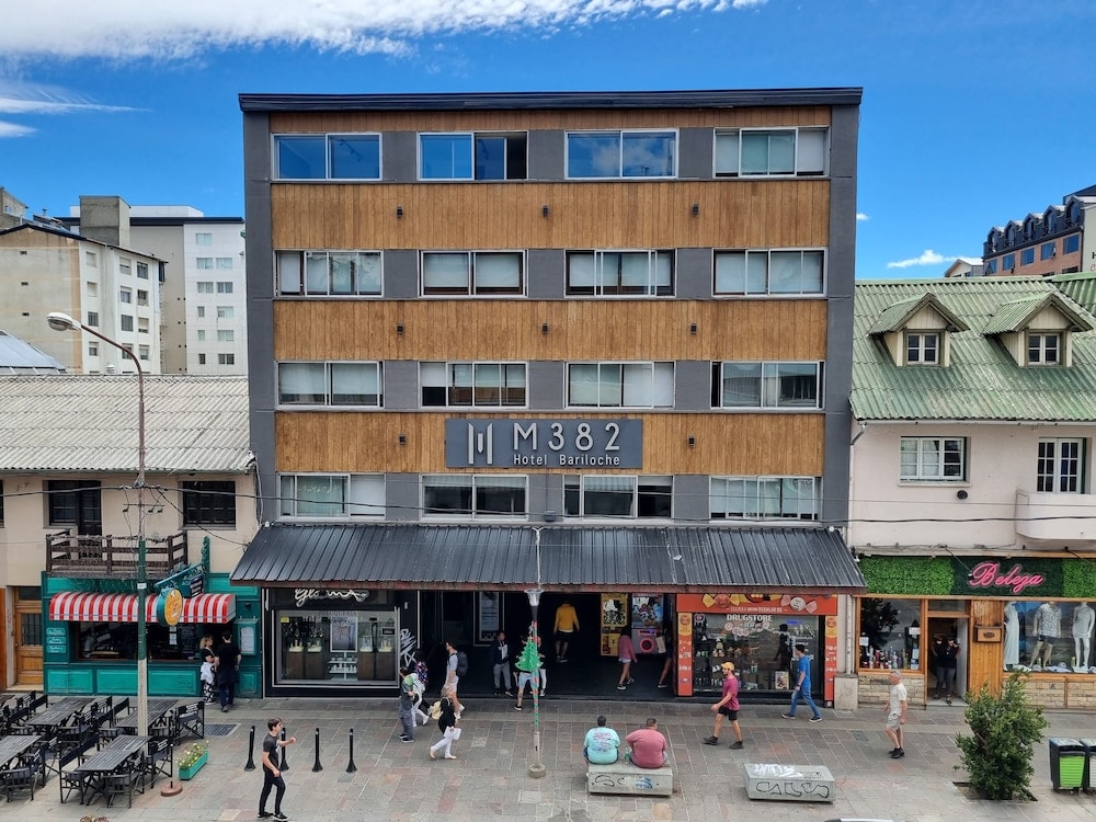 San Carlos de Bariloche - M382 Hotel Bariloche