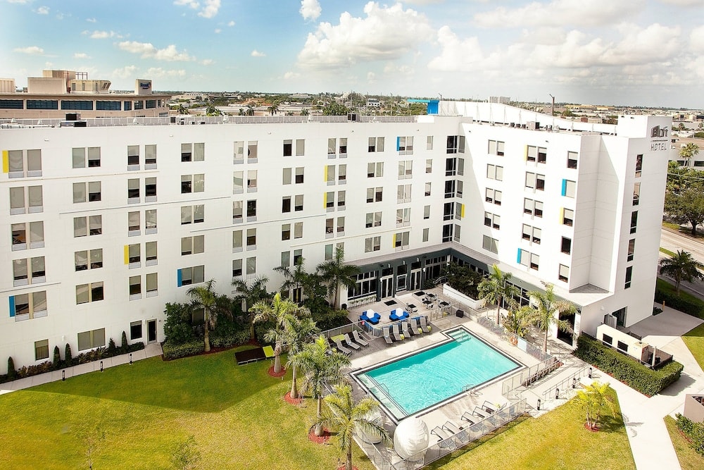 West Miami - Aloft Miami Doral
