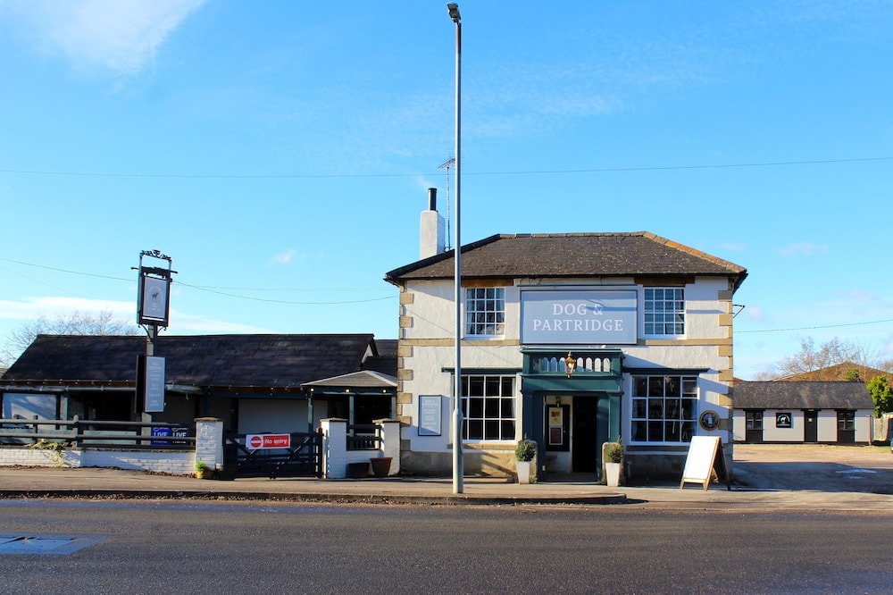 Tytherton Lucas - Dog and Partridge Inn