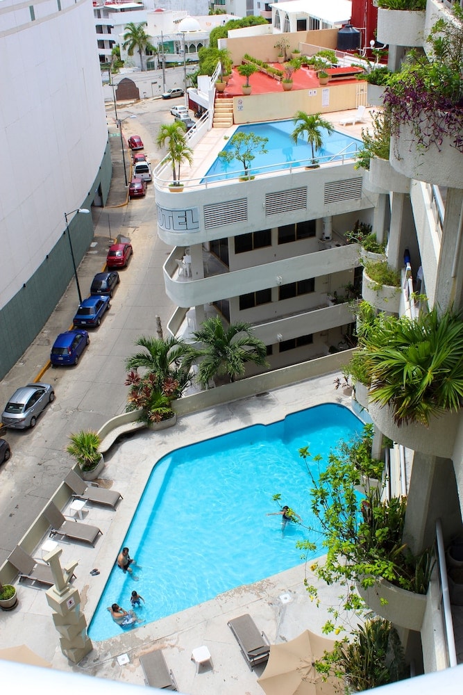 Chilpancingo de los Bravos - Hotel Suites Jazmín Acapulco