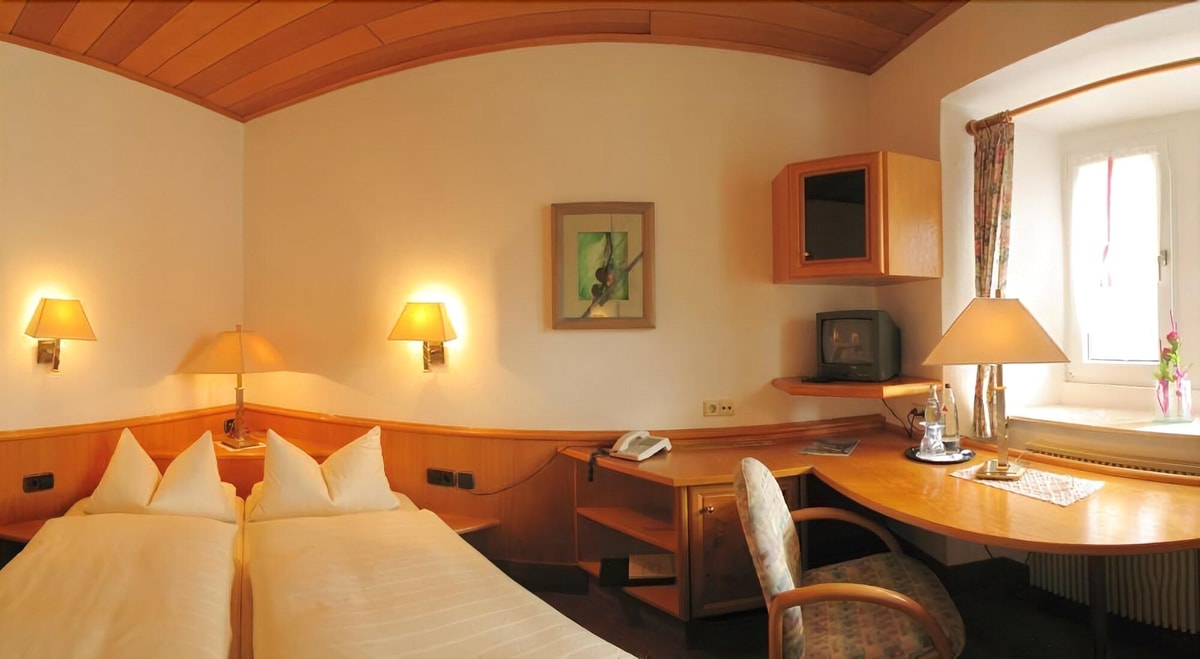 Treis-Karden - Schloß-Hotel Petry