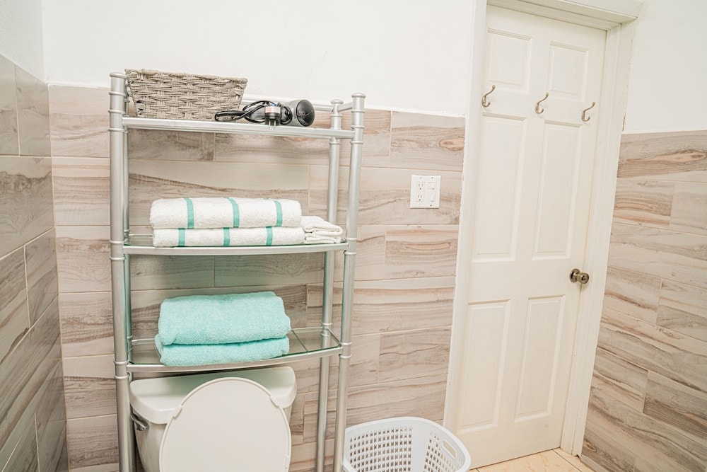 Villa Serenity Water View Suite Sleeps 3 w Pool